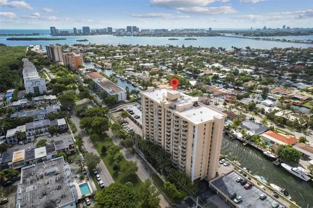 $329,900 | 2350 Northeast 135th Street, Unit 504, North Miami, FL 33181