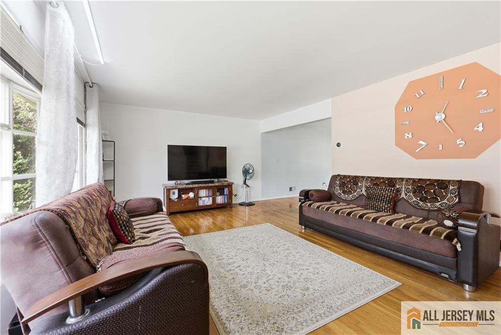 459 Wheeler Road North Brunswick, NJ 08902 - Photo 17 of 30