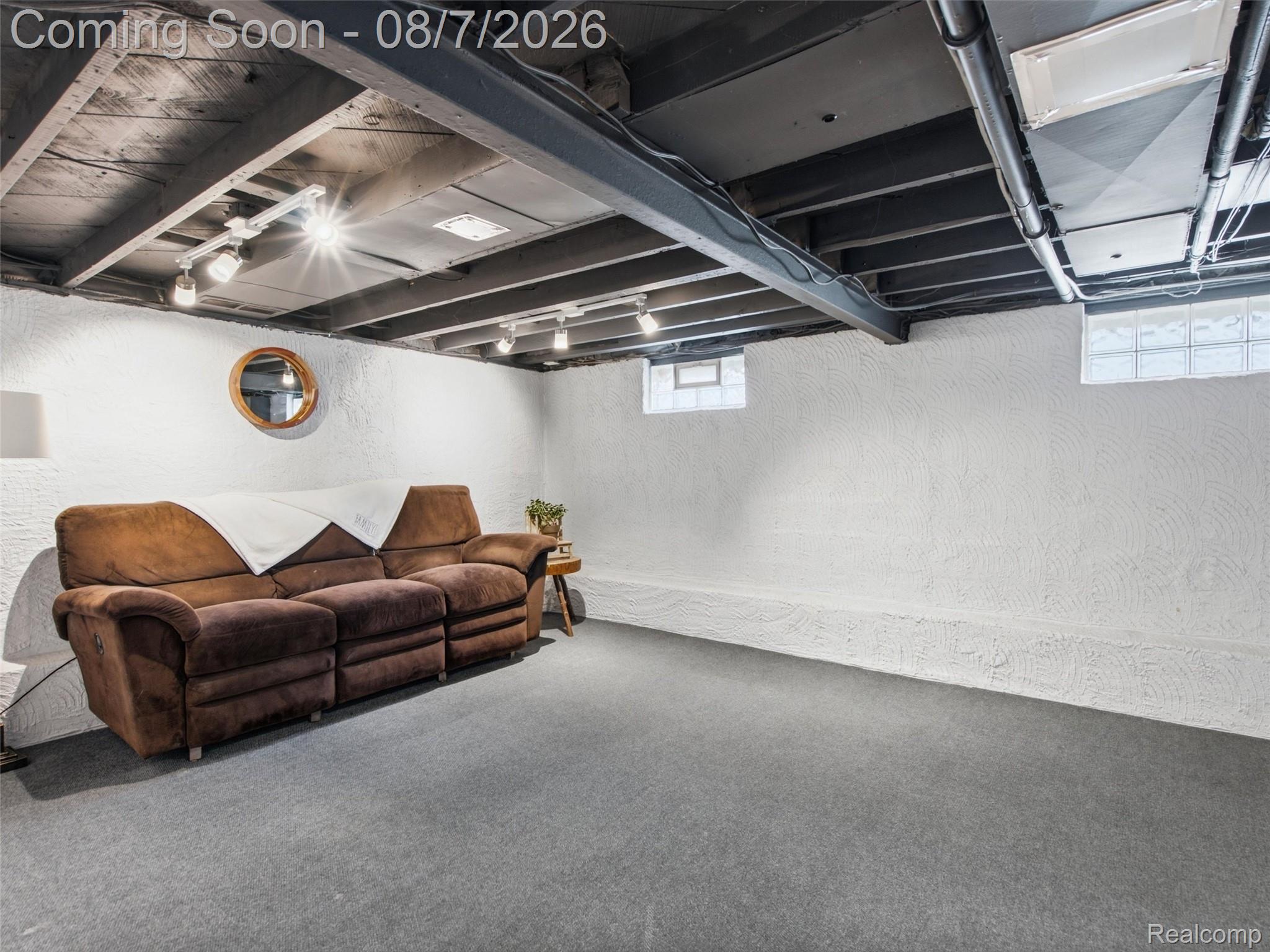 3077 York Road Rochester, MI 48309 - Photo 24 of 48 33-DSC08361.jpg