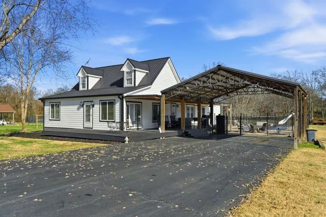 $669,900 | 6117 Henry Gower Road, Pleasant View, TN 37146