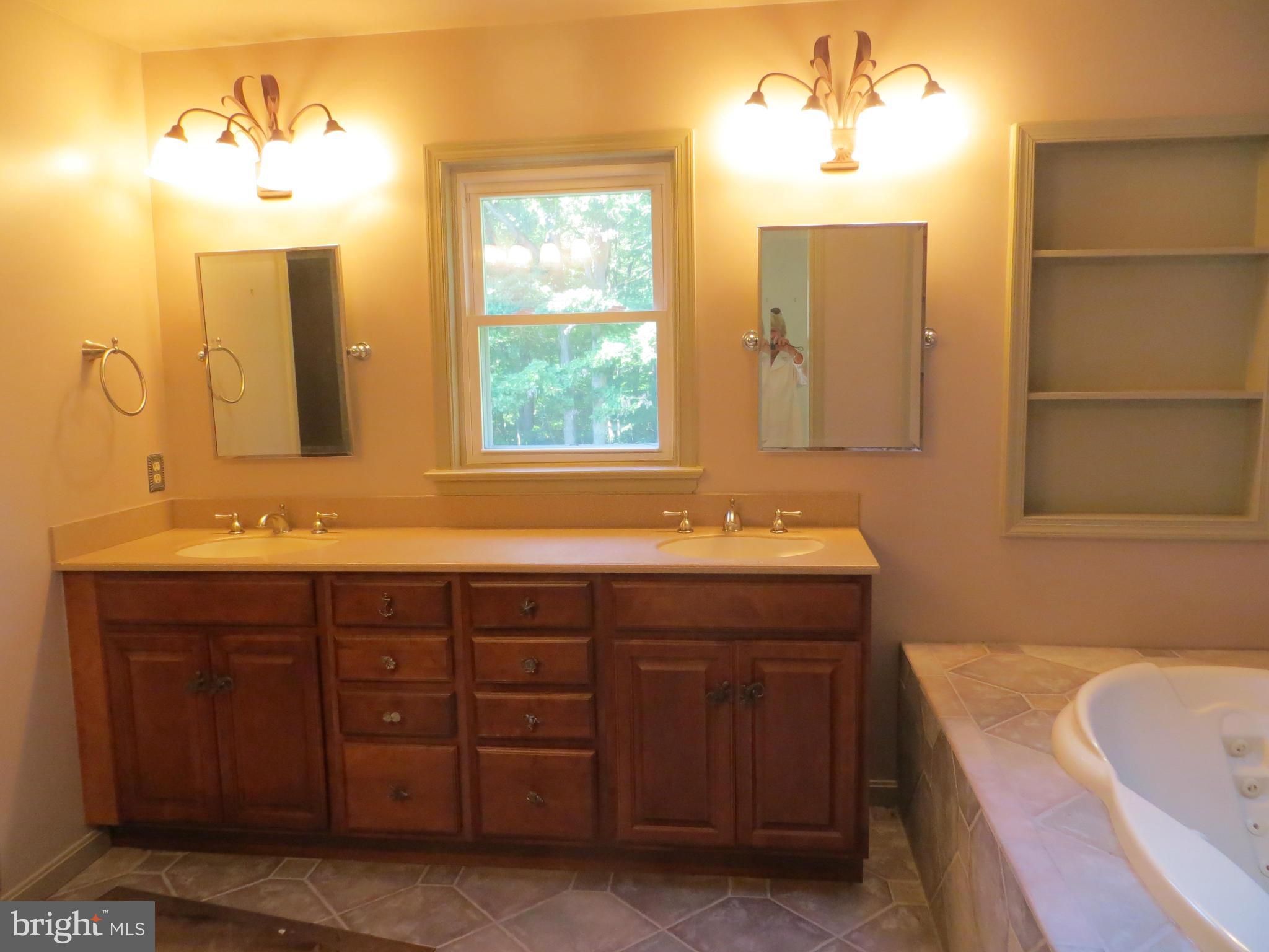 10709 Harley Road Lorton, VA 22079 - Photo 15 of 23 Bath (Master)