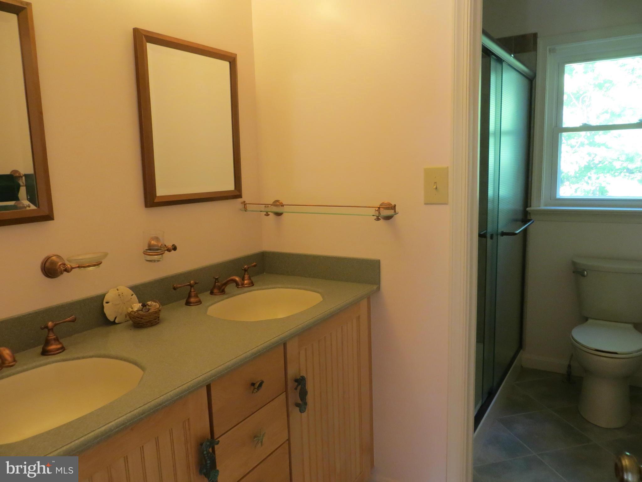 10709 Harley Road Lorton, VA 22079 - Photo 19 of 23 Hallway Bath