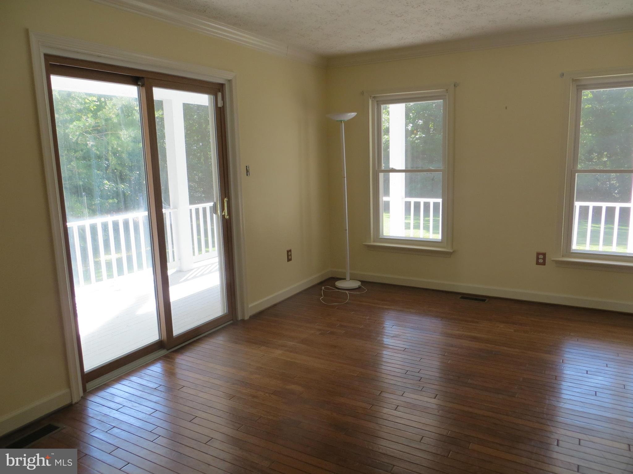 10709 Harley Road Lorton, VA 22079 - Photo 5 of 23 Living Room