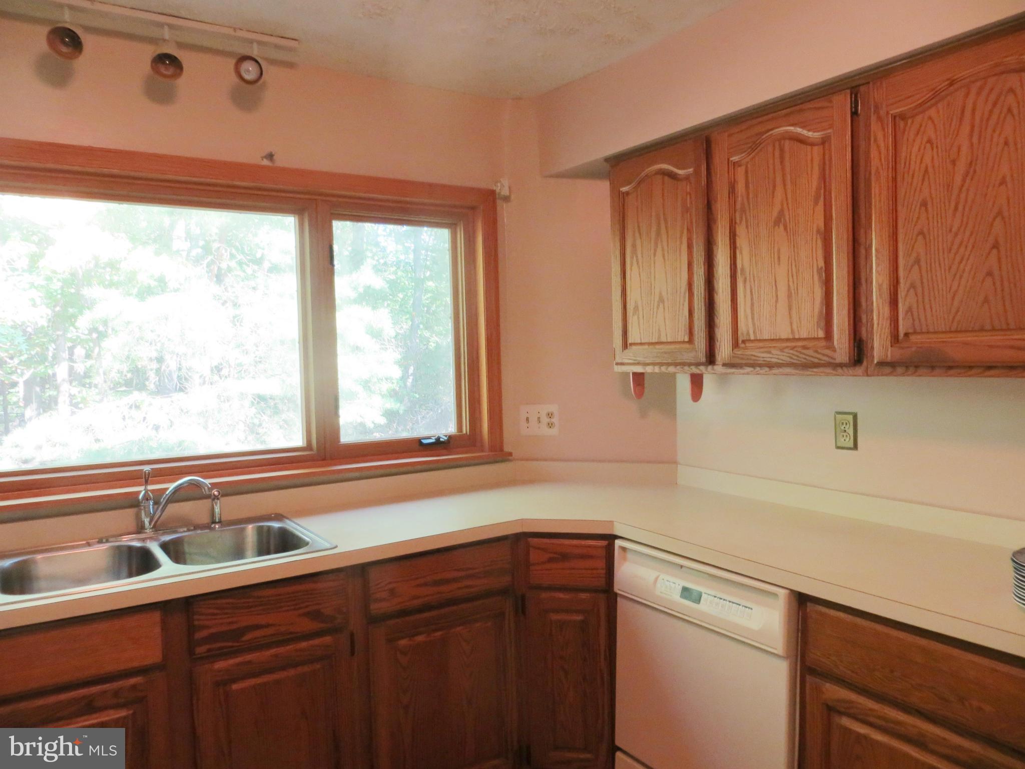 10709 Harley Road Lorton, VA 22079 - Photo 7 of 23 Kitchen
