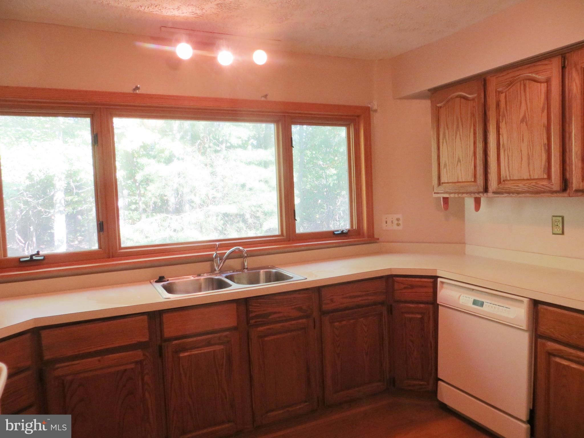 10709 Harley Road Lorton, VA 22079 - Photo 8 of 23 Kitchen