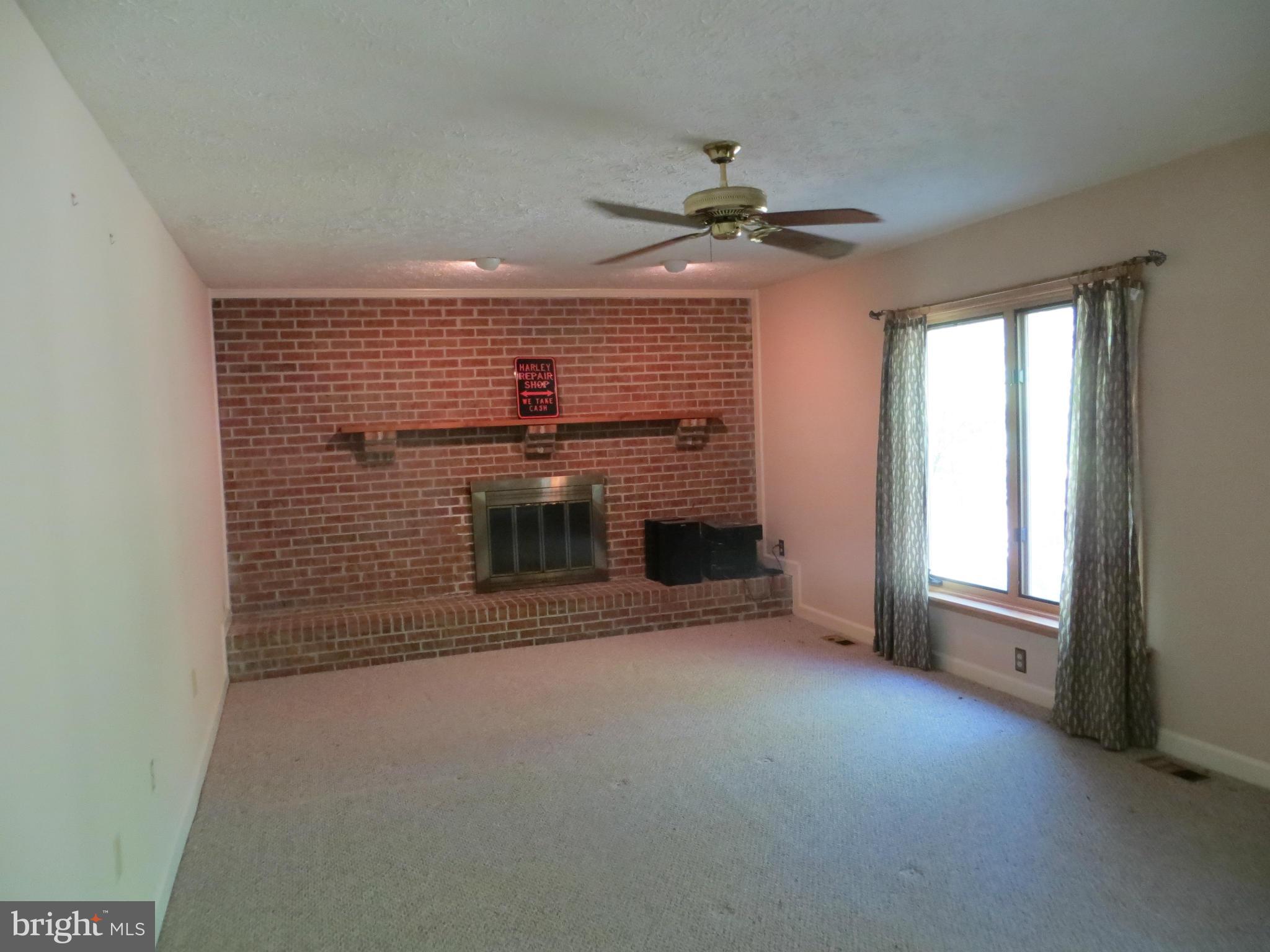 10709 Harley Road Lorton, VA 22079 - Photo 10 of 23 Family Room