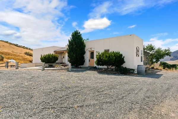 $575,000 | 723 Burbank Creek Road, Yakima, WA 98901