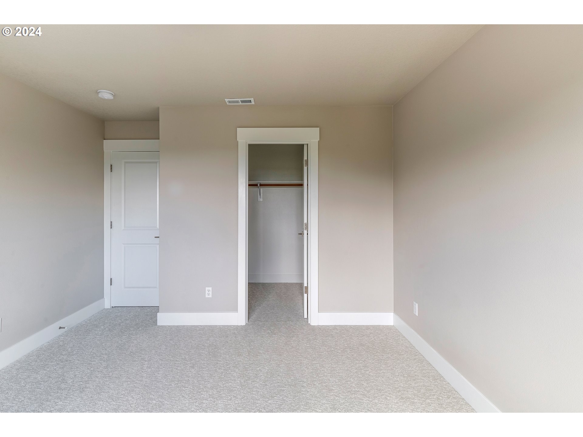 17683 Southwest Cobb Lane Beaverton, OR 97007 - Photo 24 of 27 a view of an empty room