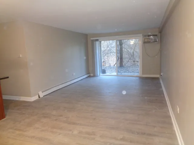 $1,700 | 8550 West 103rd Terrace, Unit 107, Palos Hills, IL 60465