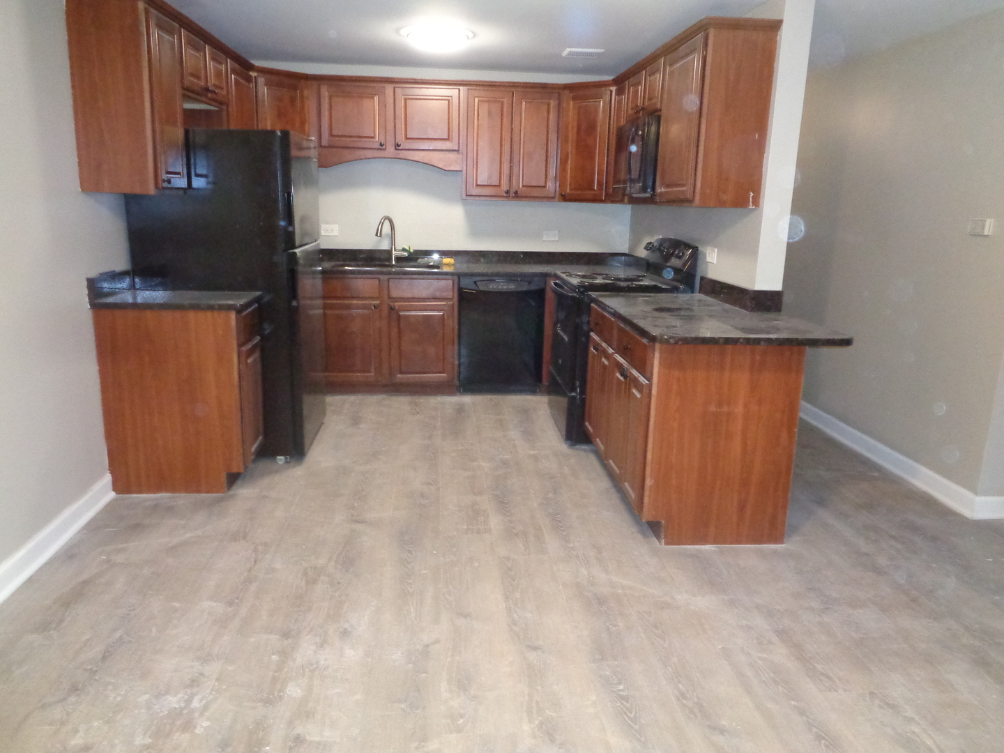 8550 West 103rd Terrace, Unit 107 Palos Hills, IL 60465 - Photo 3 of 10