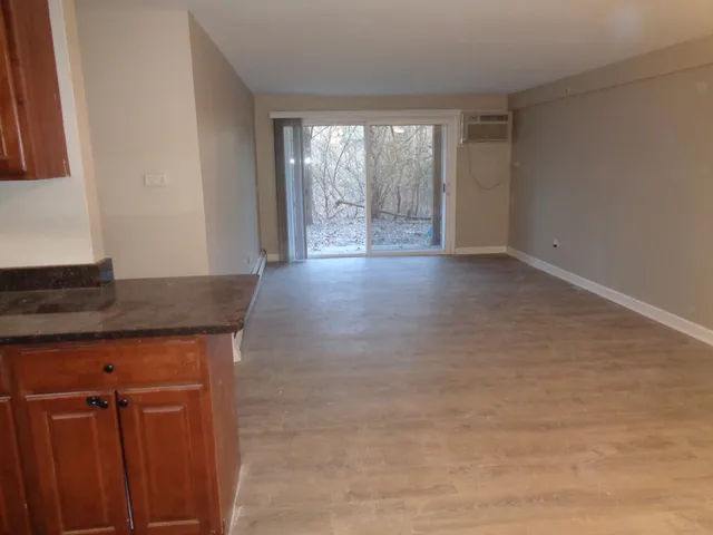 $1,700 | 8550 West 103rd Terrace, Unit 107, Palos Hills, IL 60465