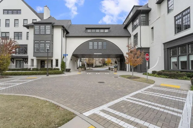 $1,100,000 | 6802 Encore Boulevard, Atlanta, GA 30328