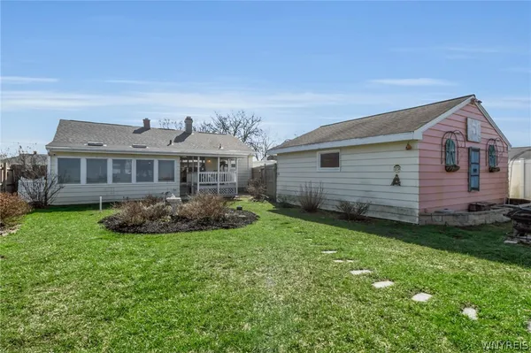 $209,900 | 1316 Moll Street, North Tonawanda, NY 14120