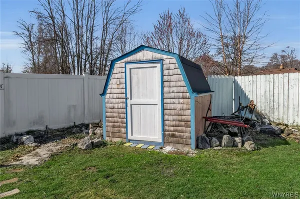 $209,900 | 1316 Moll Street, North Tonawanda, NY 14120