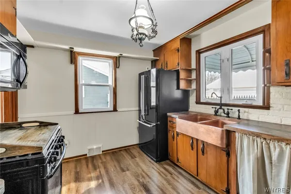 $209,900 | 1316 Moll Street, North Tonawanda, NY 14120