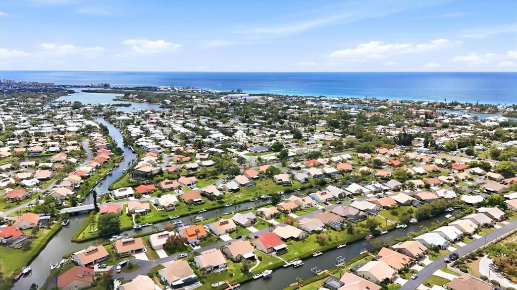 140 Inlets Boulevard, Unit 140 Nokomis, FL 34275 - Photo 2 of 45