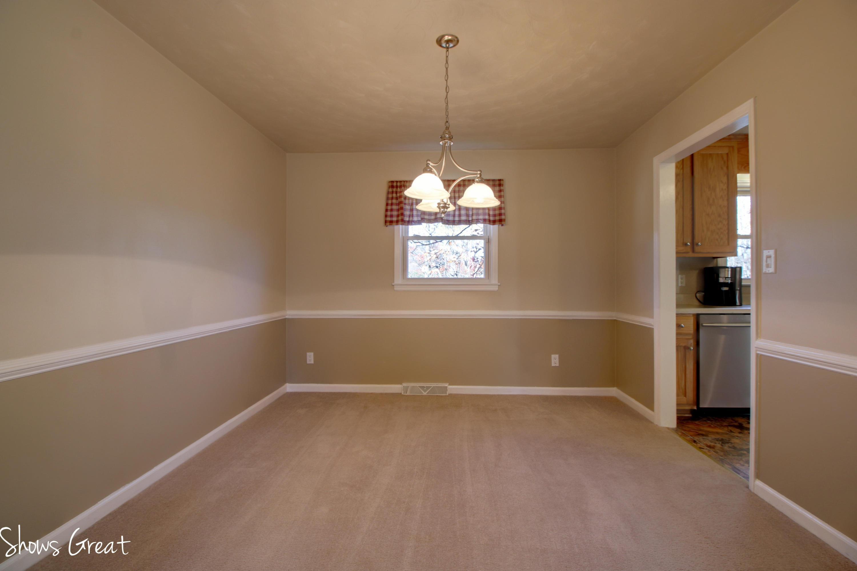96 Persimmon Court Blue Ridge, VA 24064 - Photo 6 of 28 _MG_7199_200_201