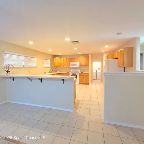 $1,800 | 820 Tupelo Drive, Melbourne, FL 32935