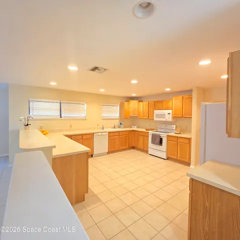 $1,800 | 820 Tupelo Drive, Melbourne, FL 32935