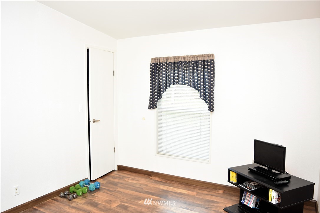 401 East Agate Loop Road Shelton, WA 98584 - Photo 17 of 24 Gallery Image 17
