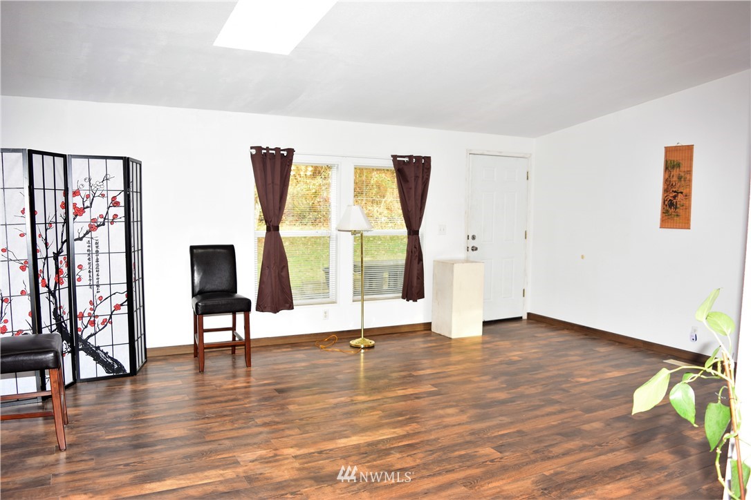 401 East Agate Loop Road Shelton, WA 98584 - Photo 4 of 24 Gallery Image 4