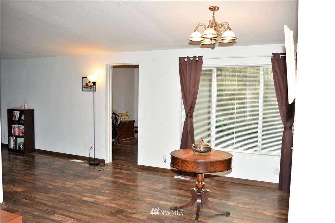 401 East Agate Loop Road Shelton, WA 98584 - Photo 5 of 24 Gallery Image 5