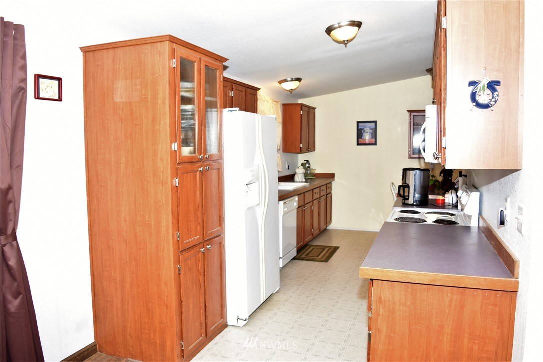 401 East Agate Loop Road Shelton, WA 98584 - Photo 6 of 24 Gallery Image 6