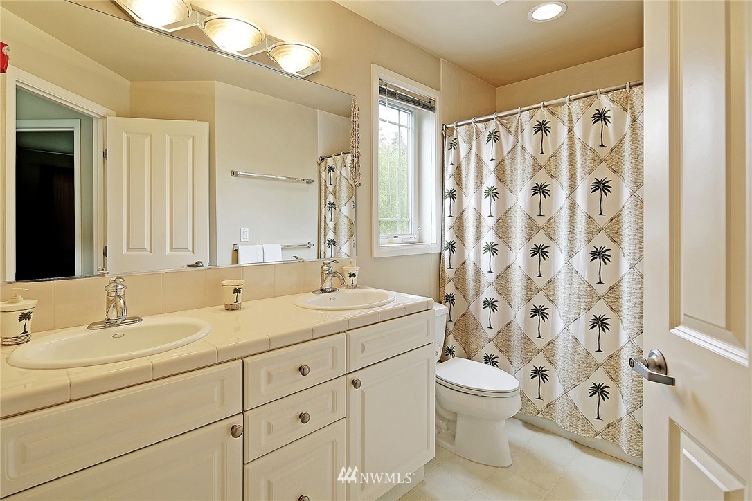 13805 Southeast Allen Road Bellevue, WA 98006 - Photo 18 of 25