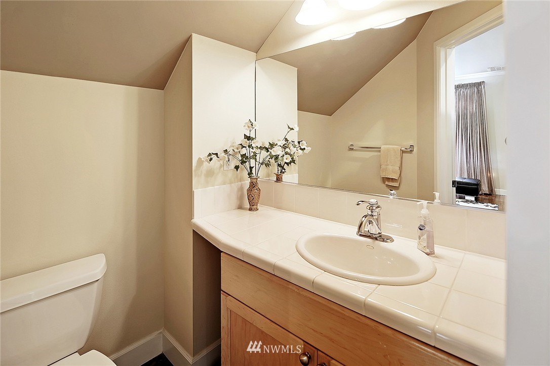 13805 Southeast Allen Road Bellevue, WA 98006 - Photo 20 of 25
