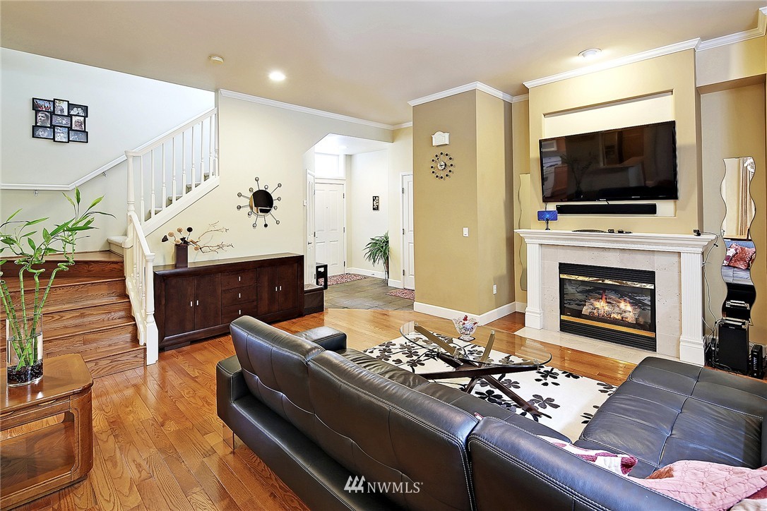 13805 Southeast Allen Road Bellevue, WA 98006 - Photo 6 of 25