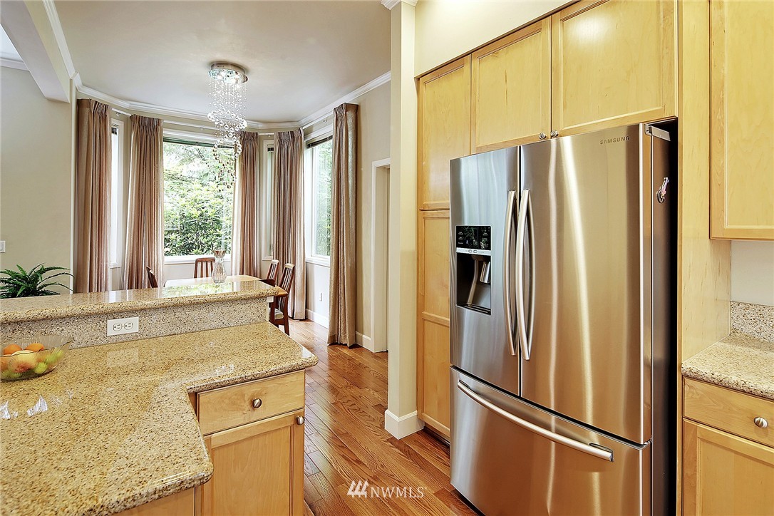 13805 Southeast Allen Road Bellevue, WA 98006 - Photo 10 of 25