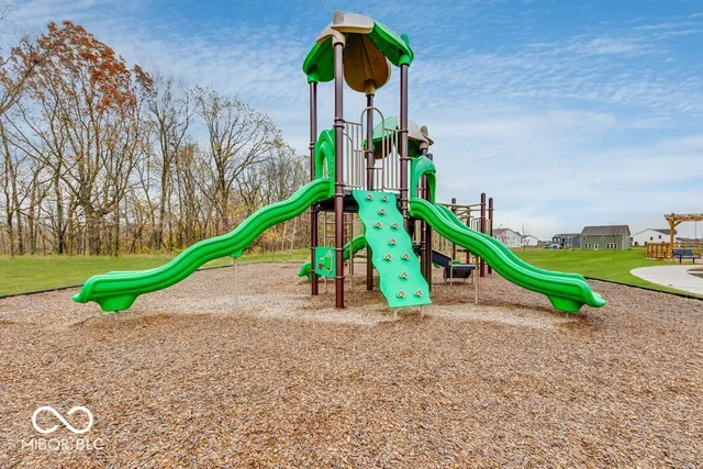 $409,999 | 456 Weaver Lane, Pittsboro, IN 46167