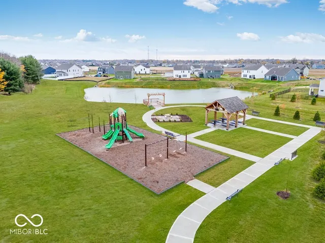 $409,999 | 456 Weaver Lane, Pittsboro, IN 46167