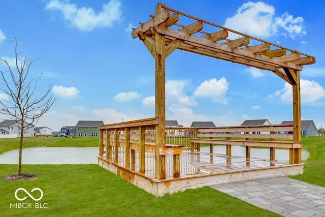 $409,999 | 456 Weaver Lane, Pittsboro, IN 46167