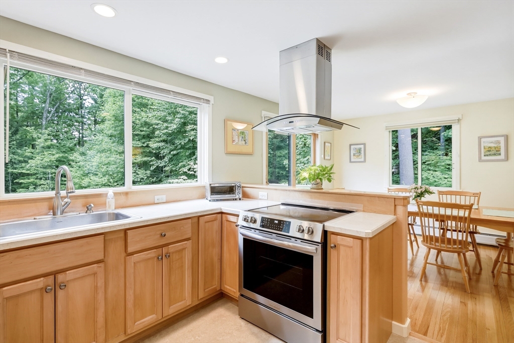 43 Aubinwood Road Amherst, MA 01002 - Photo 11 of 42