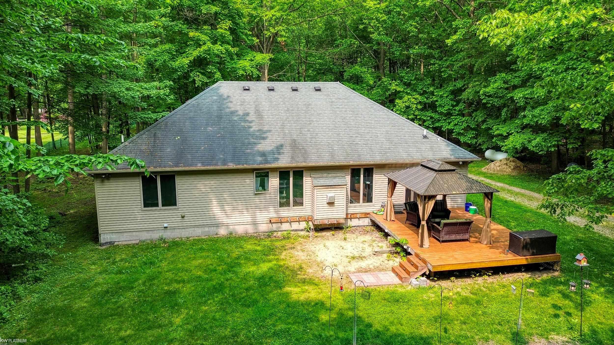 3820 Breen Road Emmett, MI 48022 - Photo 9 of 50 50176687-9701004b-a925-481e-a28b-27c6f94dfdd9.JPG