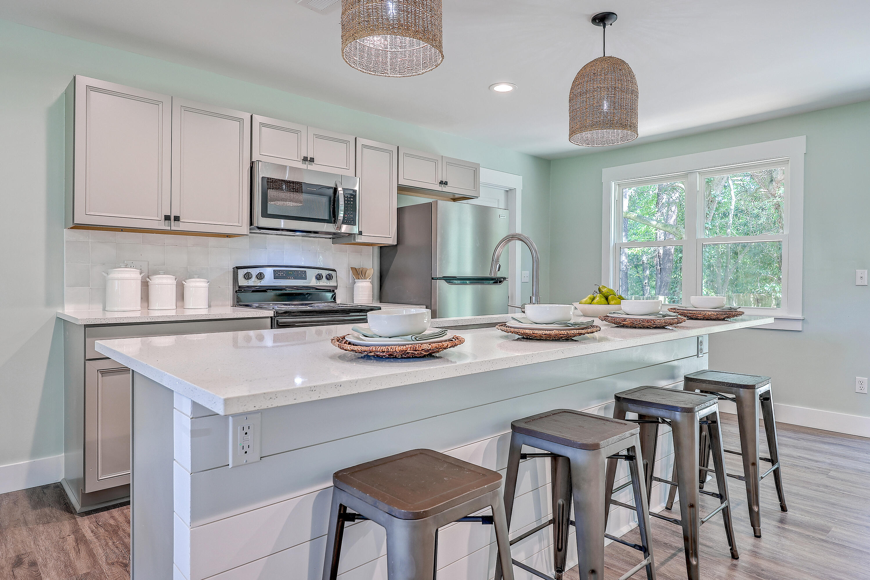 1037 Harrison Road Ladson, SC 29456 - Photo 16 of 40 Kitchen bar