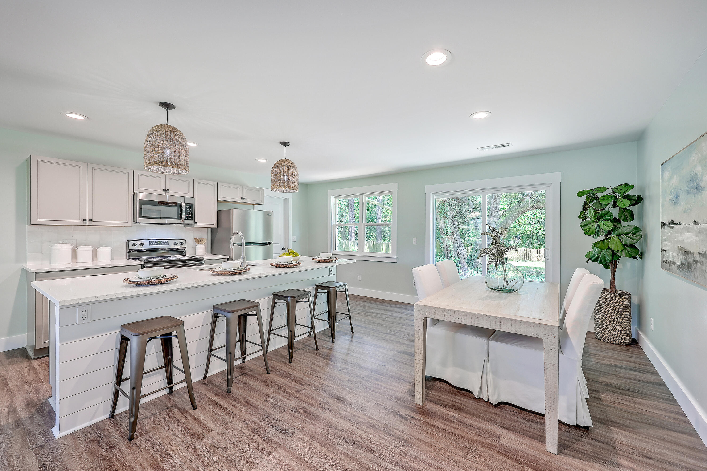 1037 Harrison Road Ladson, SC 29456 - Photo 18 of 40 Kitchen bar