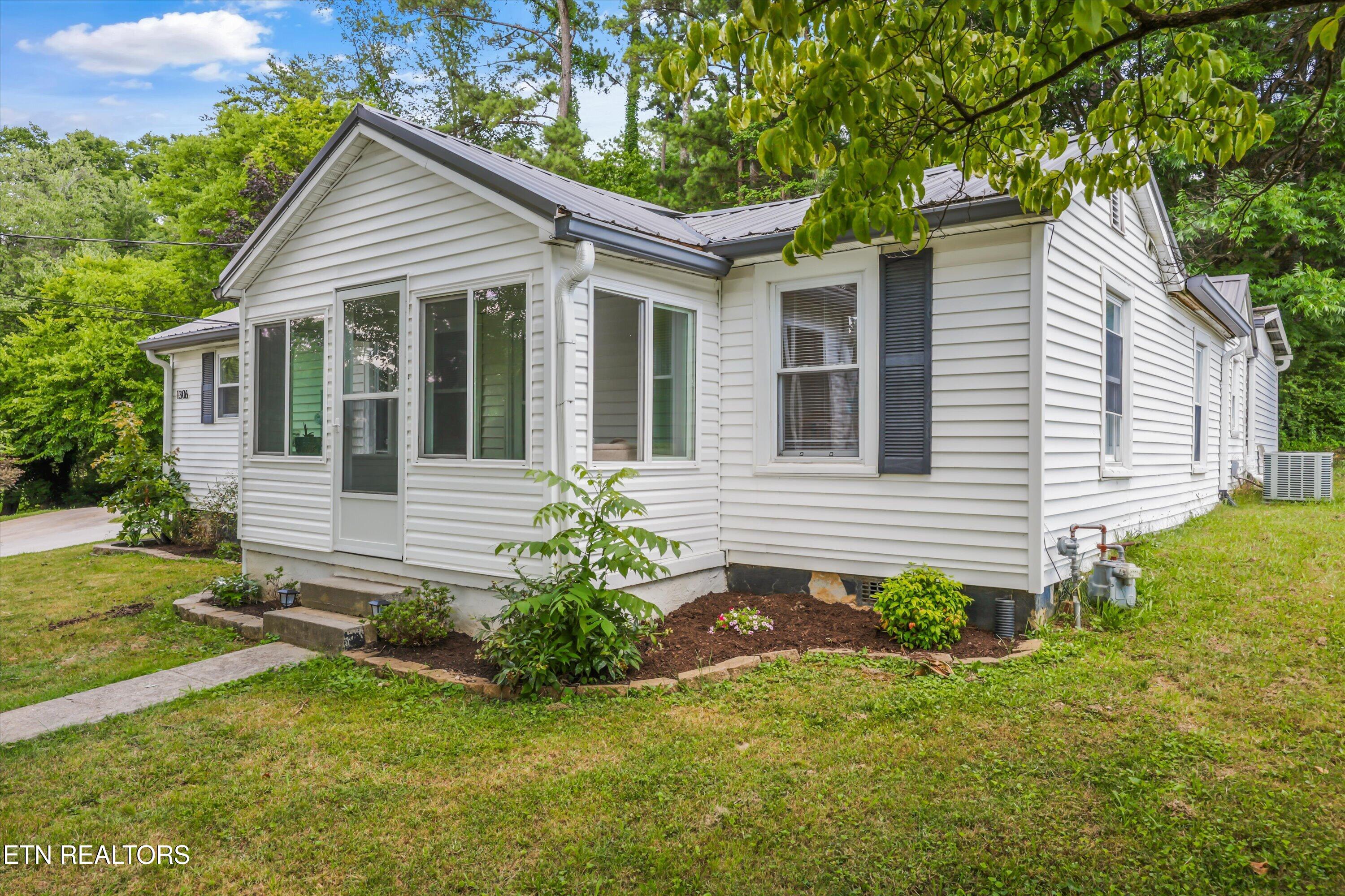1306 Montvale Station Road Maryville, TN 37803 - Photo 4 of 30 02-1306 Montvale Rd 32