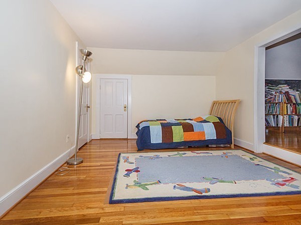 17 Hemlock Road Newton, MA 02464 - Photo 8 of 12