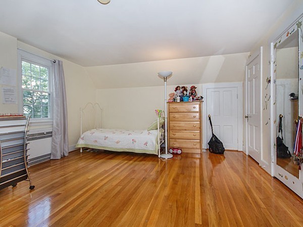 17 Hemlock Road Newton, MA 02464 - Photo 9 of 12