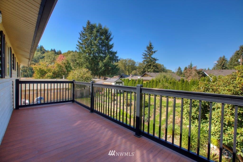 3926 Southeast 11th Street Renton, WA 98058 - Photo 8 of 21 Gallery Image 8