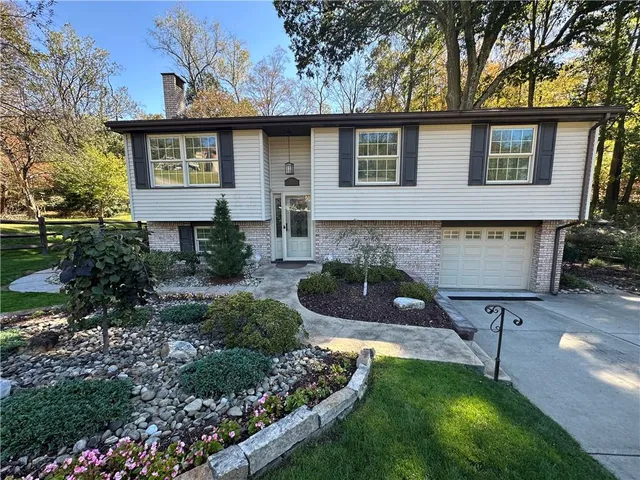 $285,000 | 317 Circle Drive, White Oak, PA 15131