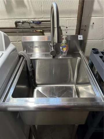 $285,000 | 317 Circle Drive, White Oak, PA 15131