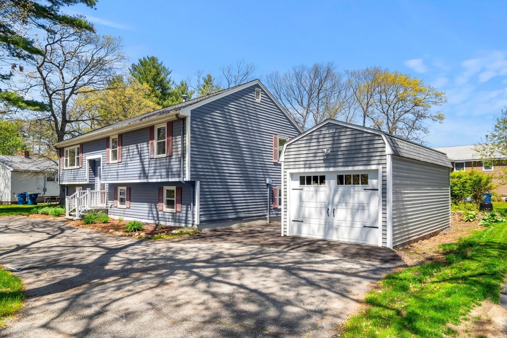 180 Salem Road Tewksbury, MA 01876 - Photo 3 of 42 Gallery Image 3
