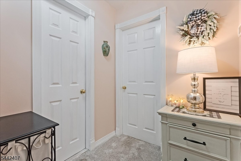 8 Alyson Drive Fairfield, NJ 07004 - Photo 15 of 34