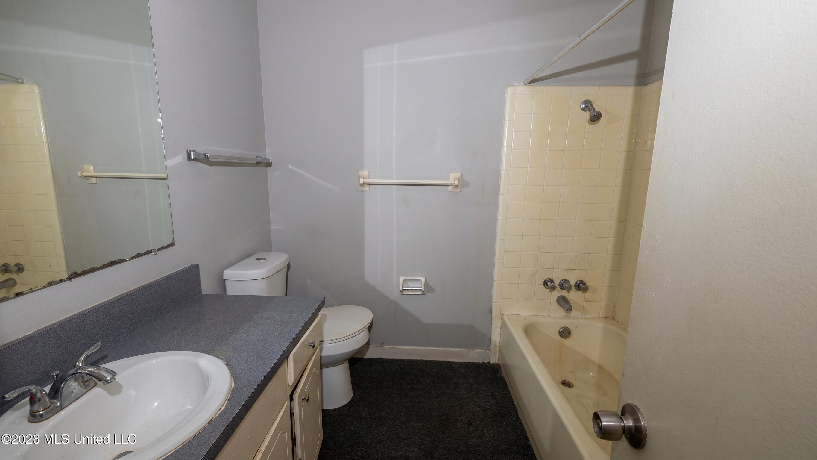 1886 Smallwood Street Jackson, MS 39212 - Photo 9 of 11 6 (Bathroom 2)