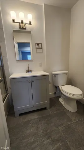 $3,050 | 988 El Camino Drive, Unit 203, Costa Mesa, CA 92626