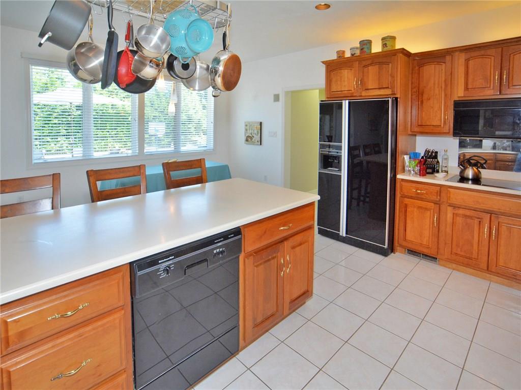 115 Raven Drive Greensburg, PA 15601 - Photo 4 of 25 Gallery Image 4