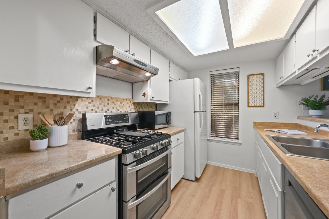 4912 Cabob Street Austin, TX 78744 - Photo 10 of 24